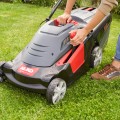 114056-lawnmower-40-4-e-comfort-webshop-mood-02_v1.jpg