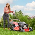 123060-lawnmower-474-sp-h-premium-webshop-mood-00_v1.jpg